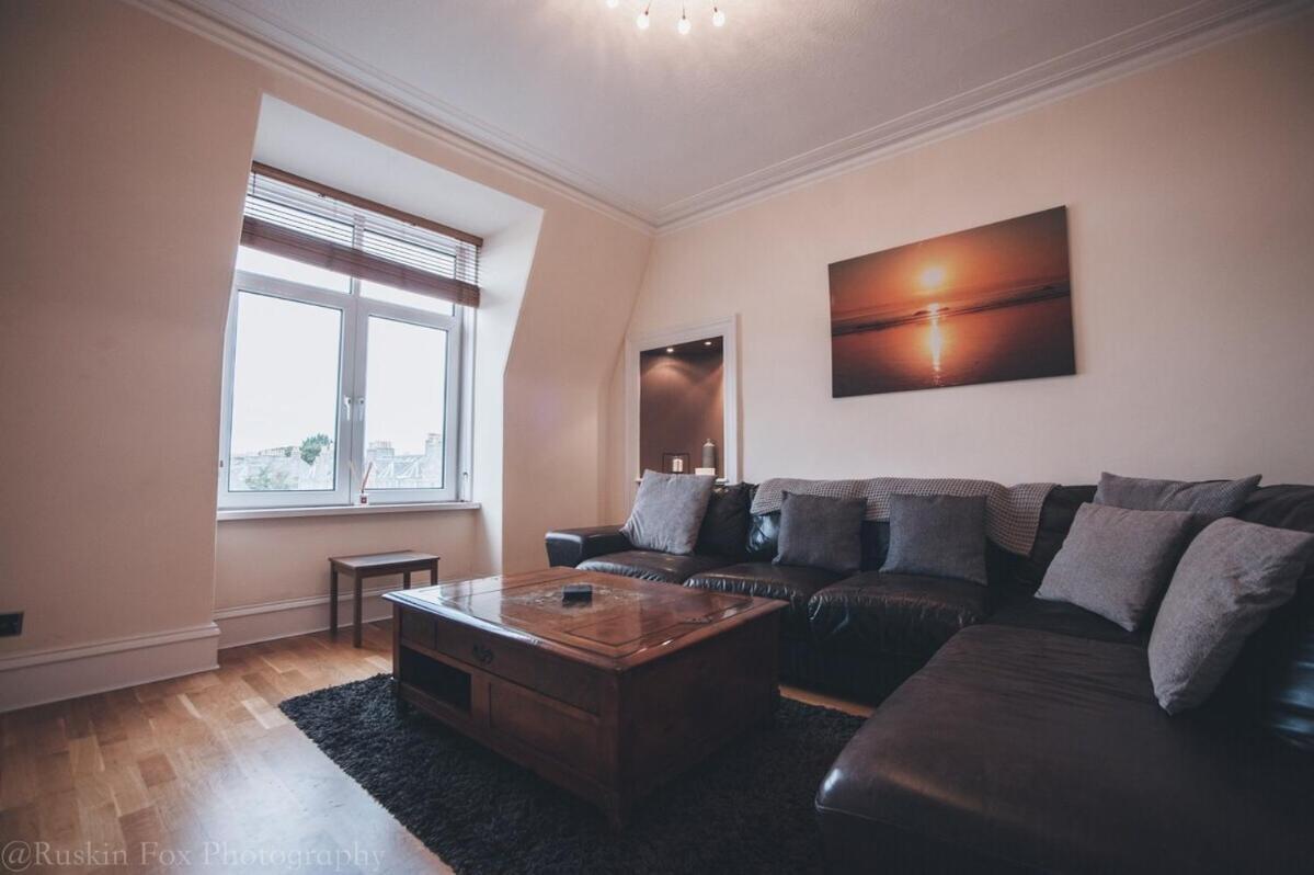 Prime 2 Bedroom City Centre Apt Aberdeen Exterior photo